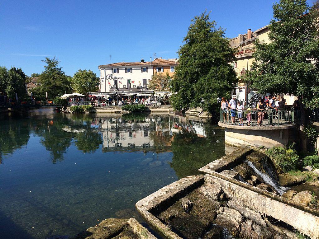 Studio De Charme Avec Sa Terrasse En Plein Coeur De Ville LʼIsle-sur-la-Sorgue Buitenkant foto