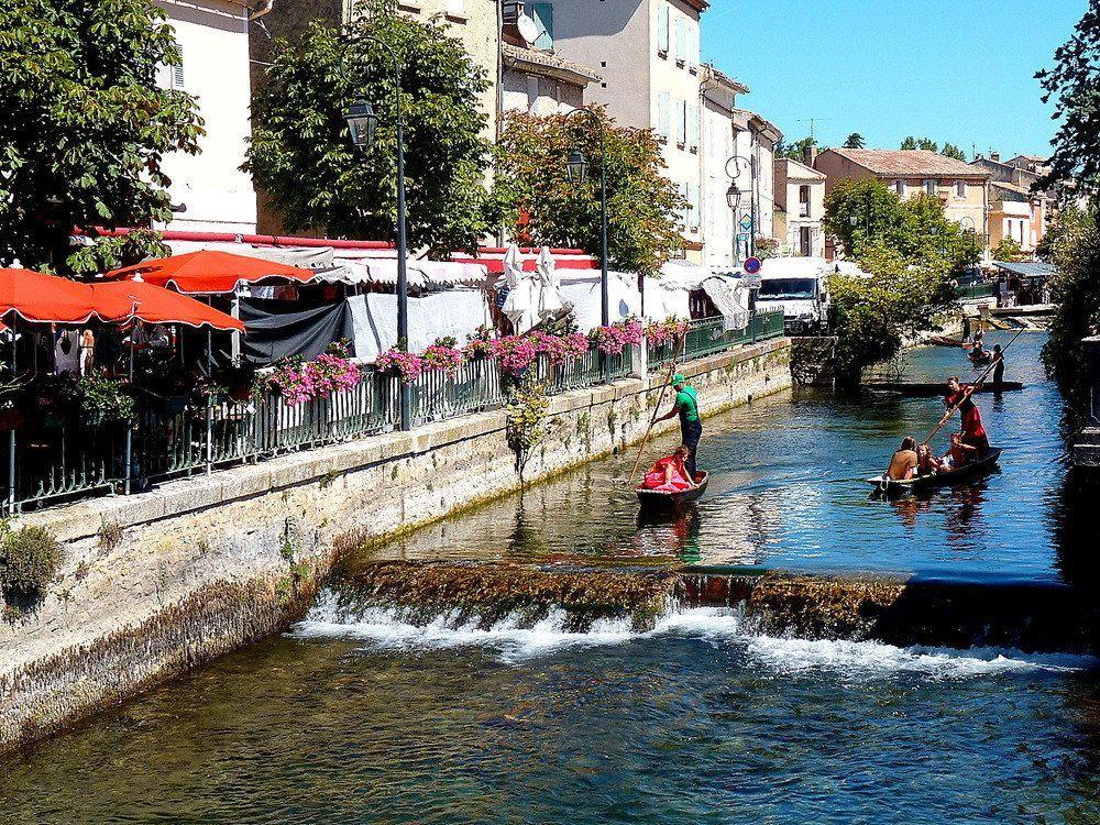 Studio De Charme Avec Sa Terrasse En Plein Coeur De Ville LʼIsle-sur-la-Sorgue Buitenkant foto